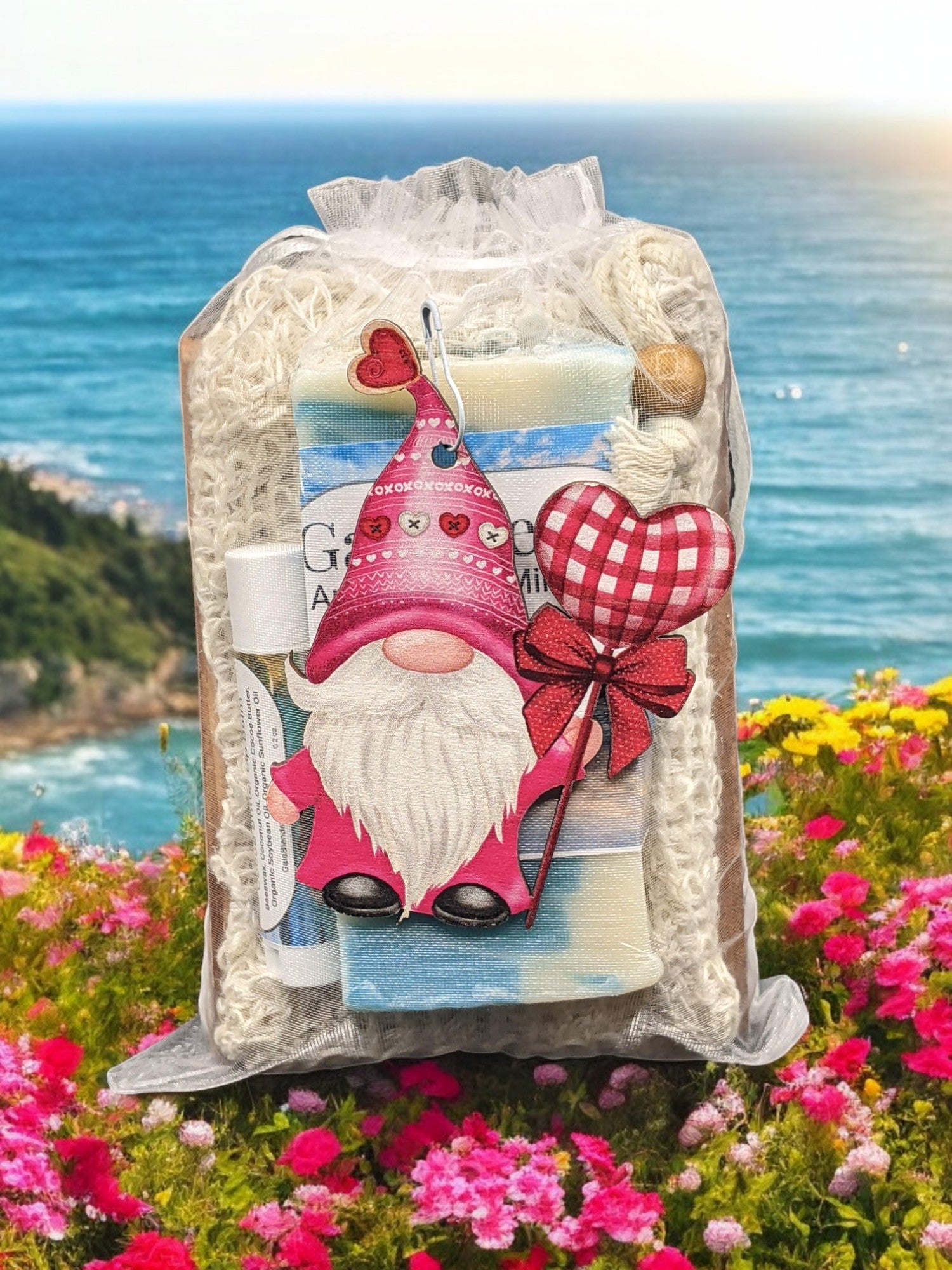 Ocean Breeze Heart Gnome