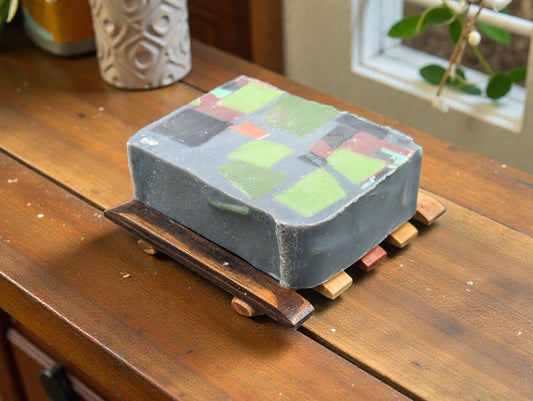 Peppermint, Eucalyptus, Cedarwood, Tea Tree, Charcoal